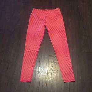 Legend Pink athletic leggings size med